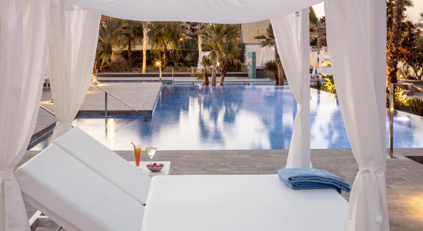AQUA Hotel Silhouette & Spa - Adults Only photo