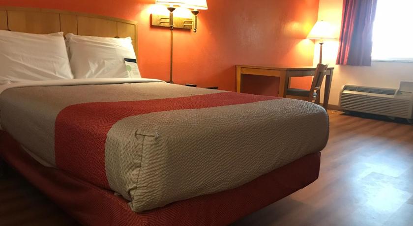 Motel 6 Nashville Formerly Econo Lodge 1412 Brick Church Pike