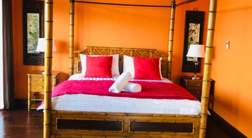 Image of Deluxe Suite with Sea View 7