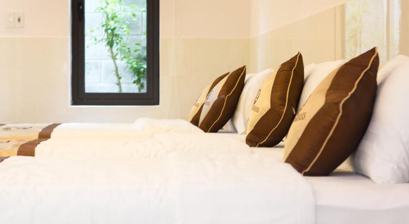 Image of Triple Room with Balcony 7