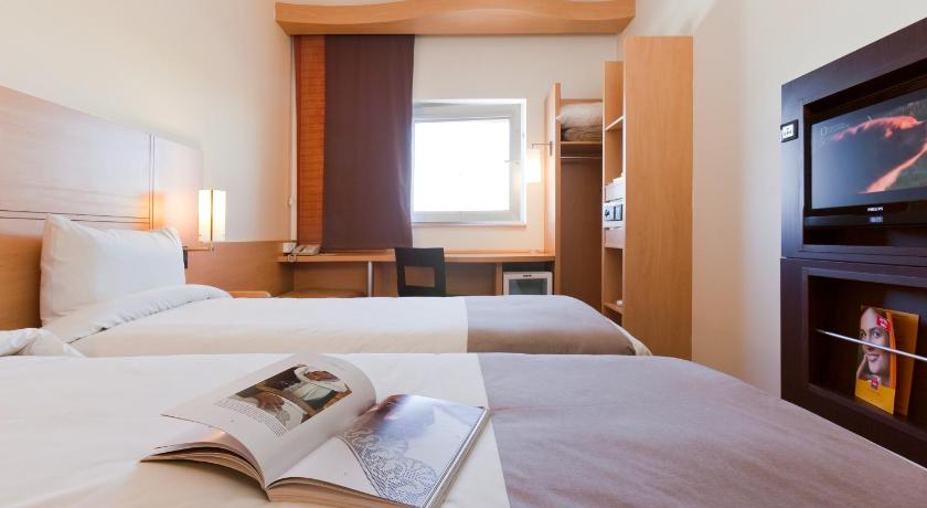 Immagine di 2 Letti Singoli (2 Single Beds) 1