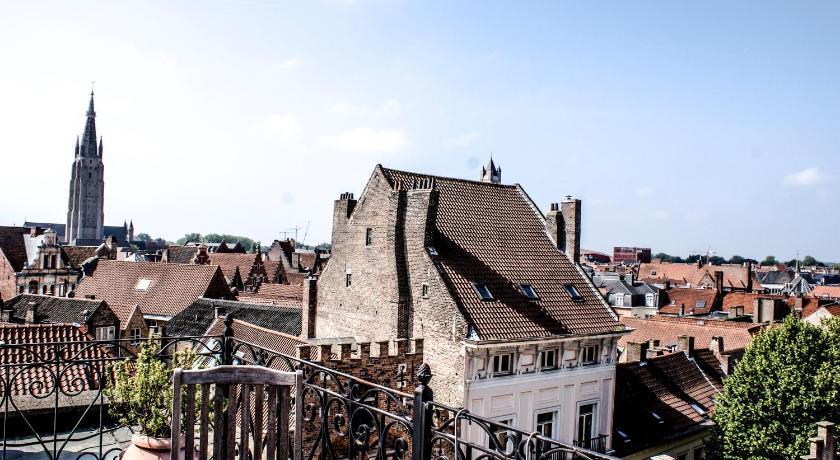 Guest House Huyze Die Maene photo