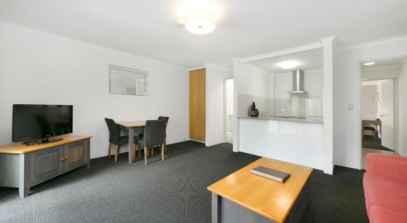 Mt Ommaney Hotel Apartments