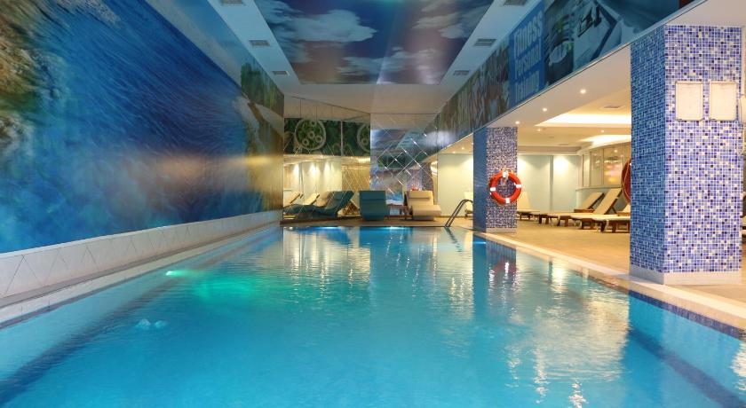 World Point Reis Inn Hotel - image 2