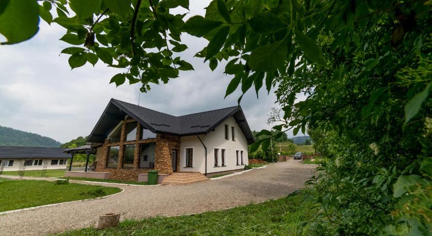 Pensiunea ARC Bucovina — Hotel in Suceava