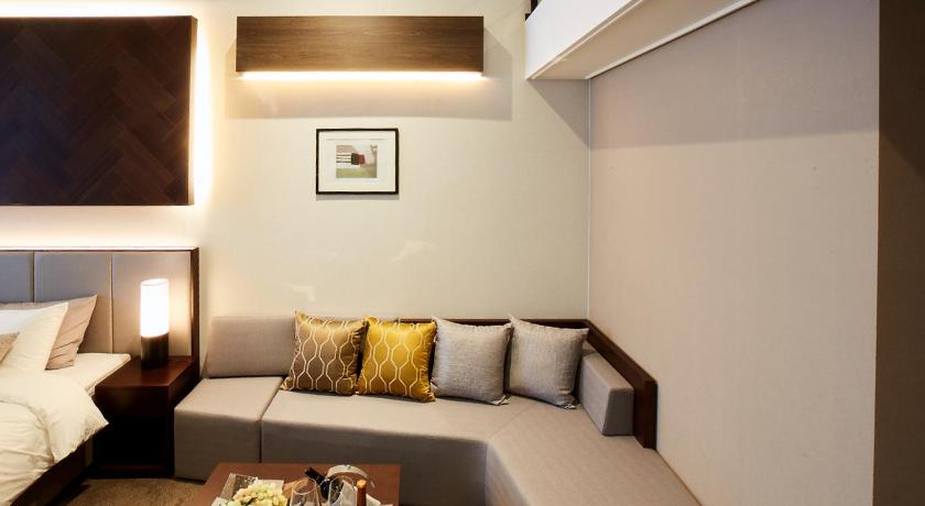 Image of Club Suite 5
