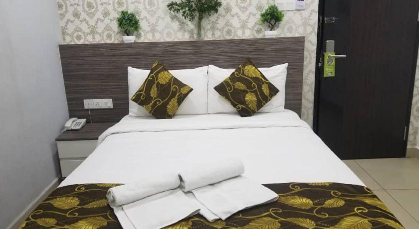 Image of Deluxe Queen Room 6