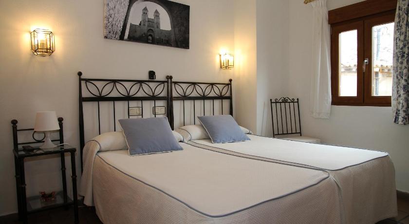 Image of Twin Room 5