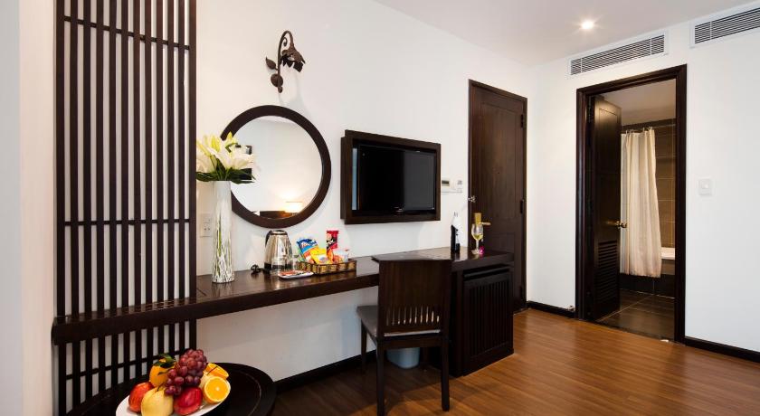 Image of Senior Deluxe City View With Balcony 10