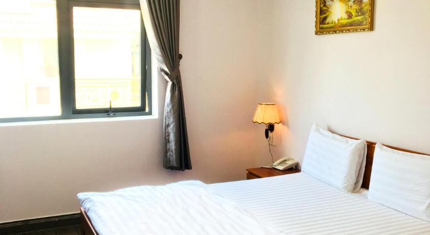 ホーチミン QUEEN VICTORIA 2つ星 ホテル ロビー