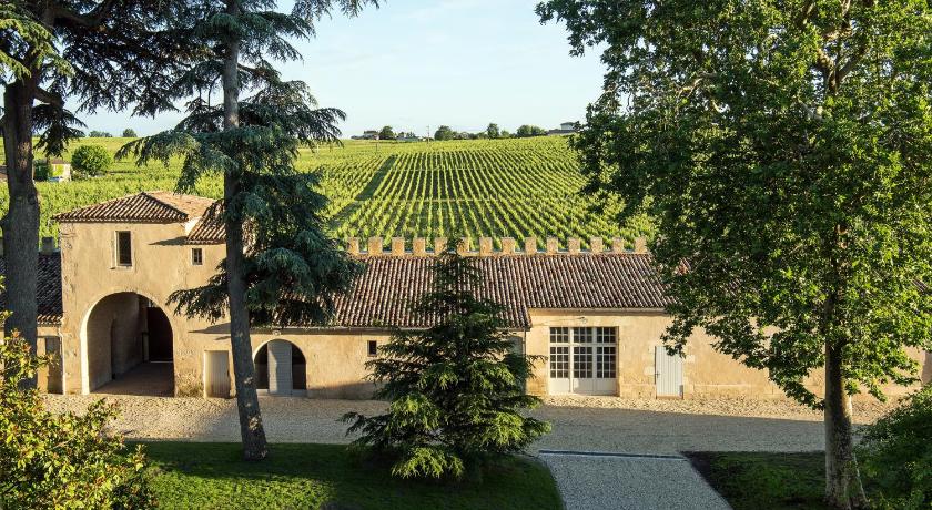 Chateau Lafaurie-Peyraguey Hotel & Restaurant LALIQUE photo