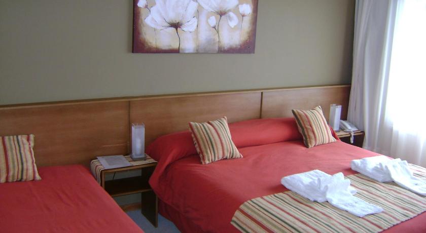 Image of Standard Triple Room 14