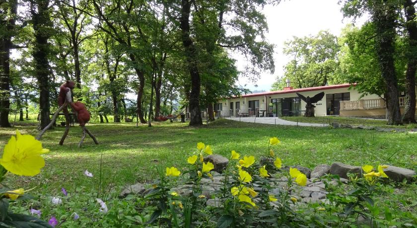 Kvareli Oaks — Hotel in Kvareli