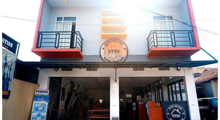 Budi house & food station photo