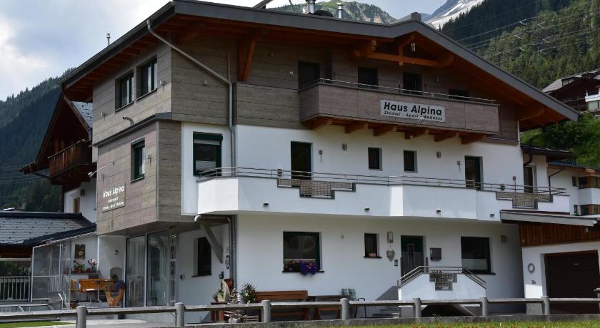 Gastehaus Alpina — Hotel in Sankt Anton am Arlberg
