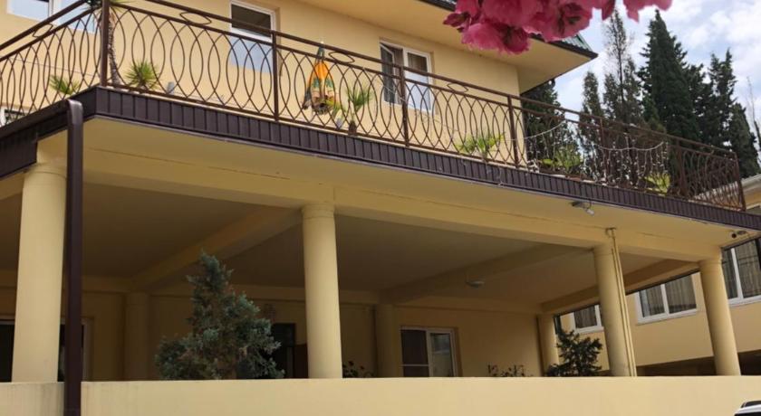 Guest house Yunona — Hotel in Adler