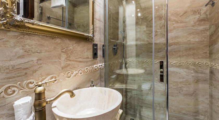 Exclusive Royal Apartments photo