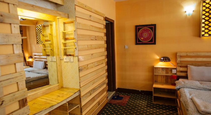 Image of Deluxe Family Room 8