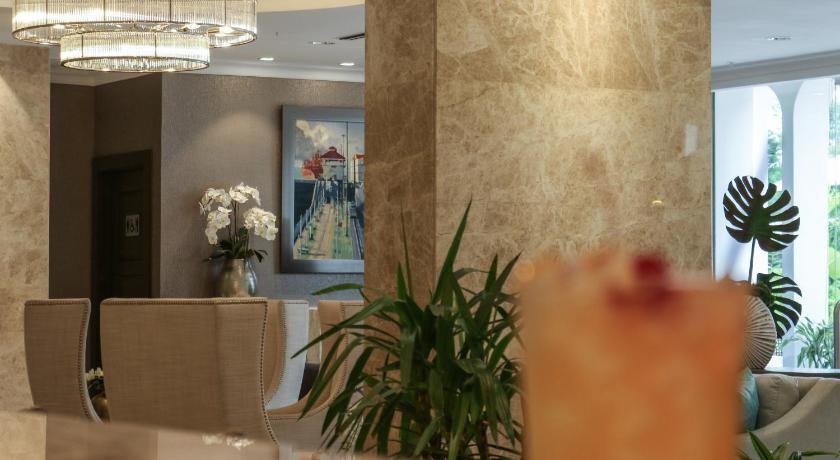 The Executive Hotel photo