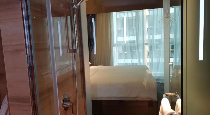 Image of Premier Deluxe King 8