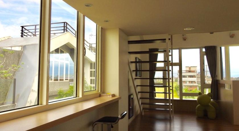 Image of Family Suite with Balcony 11