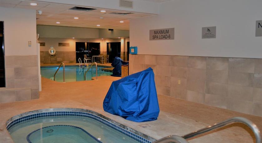 Country Inn & Suites by Radisson, La Crosse, WI photo
