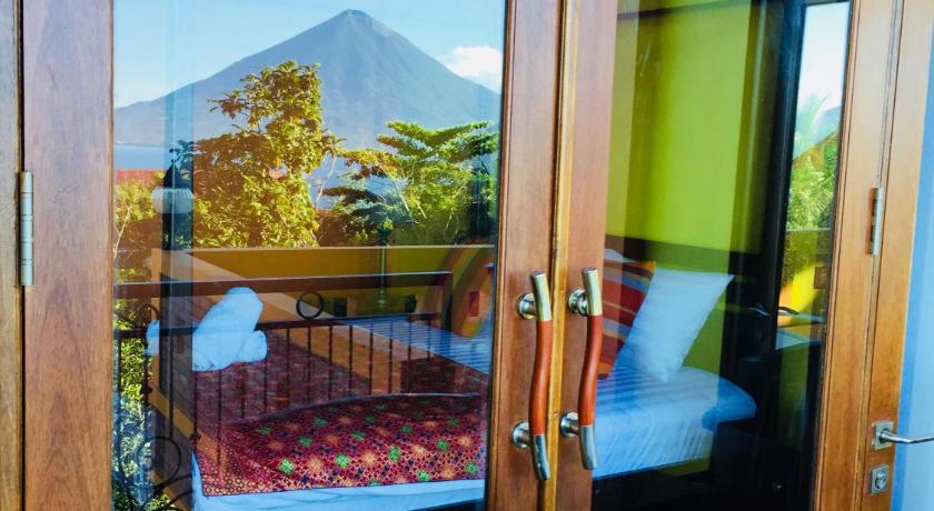Image of Deluxe Double Room with Balcony and Sea View 12