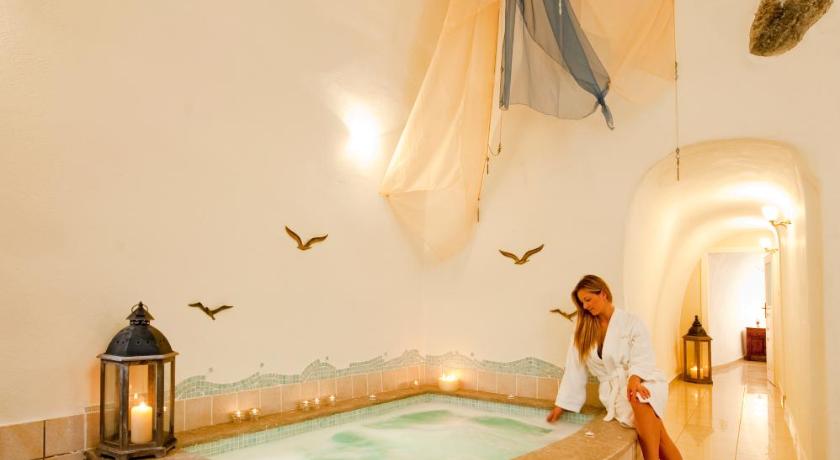 Galaxy Suites & Spa - image 5