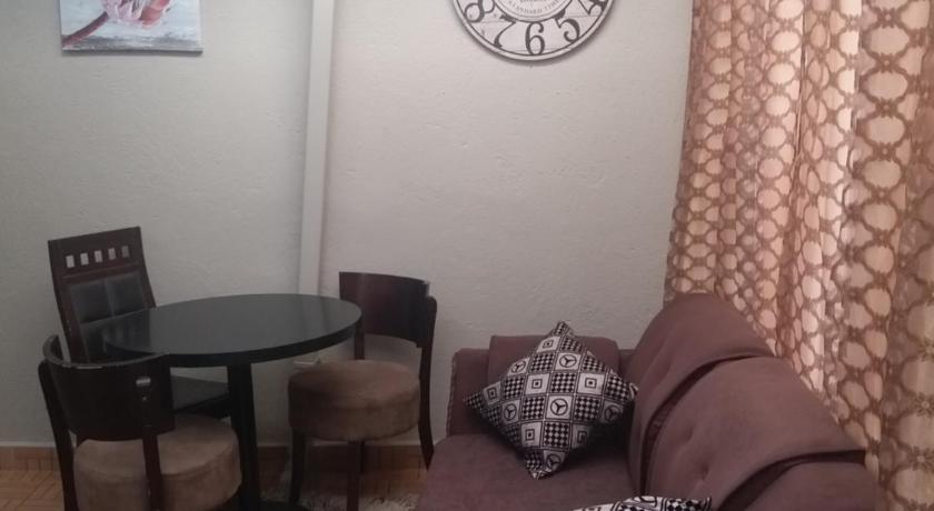 Avon Apartments photo