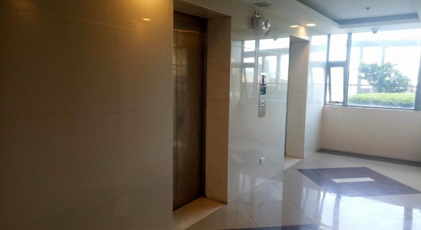5H Tower C Manhattan Heights Cubao QC photo
