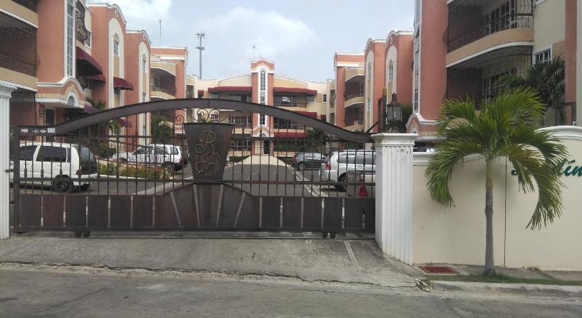 Image of Apartment with Balcony 100
