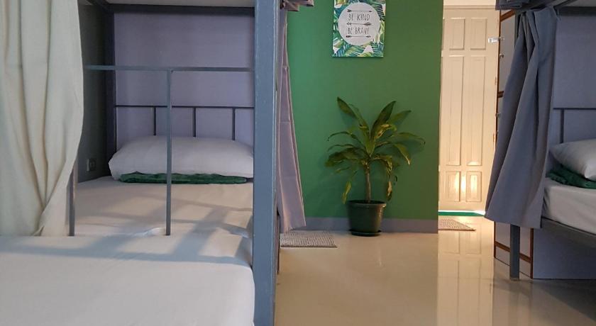 Bed, Green Turtle Backpackers Guesthouse, Puerto Princesa in Palawan