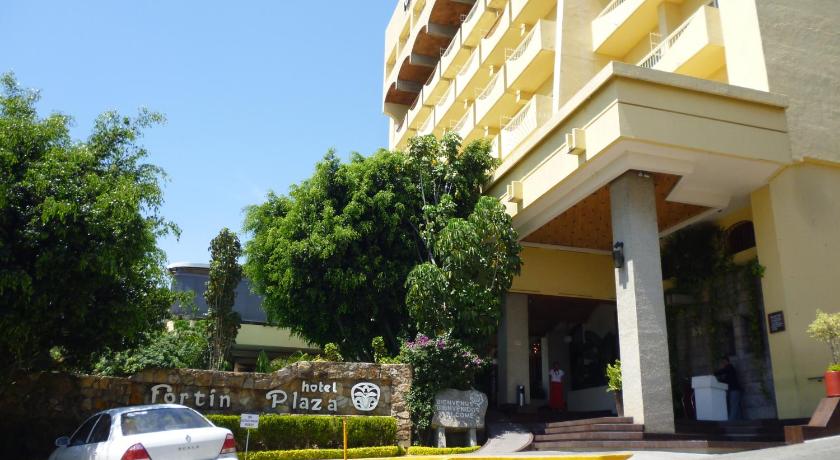 Hotel Fortin Plaza