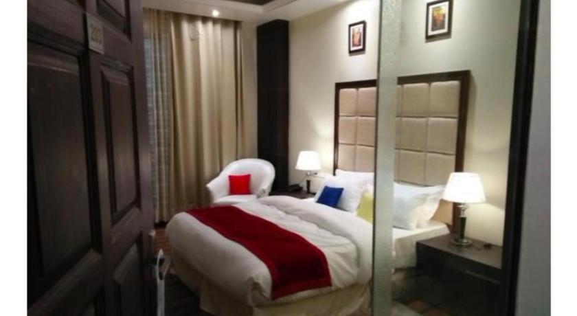 Exotic Kufri stay with Incredible Views photo