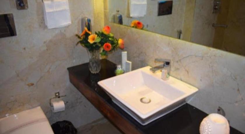 Exotic Kufri stay with Incredible Views photo