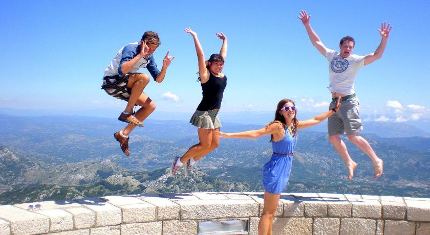 Montenegro Hostel B&amp;B Kotor — Hotel in Kotor