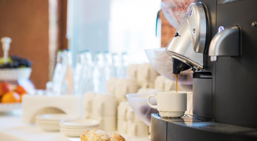 贝林佐纳 Hotel Internazionale Bellinzona 3星级 酒店 大堂