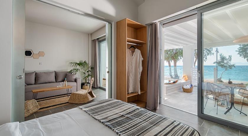 Villa Di Mare Seaside Suites