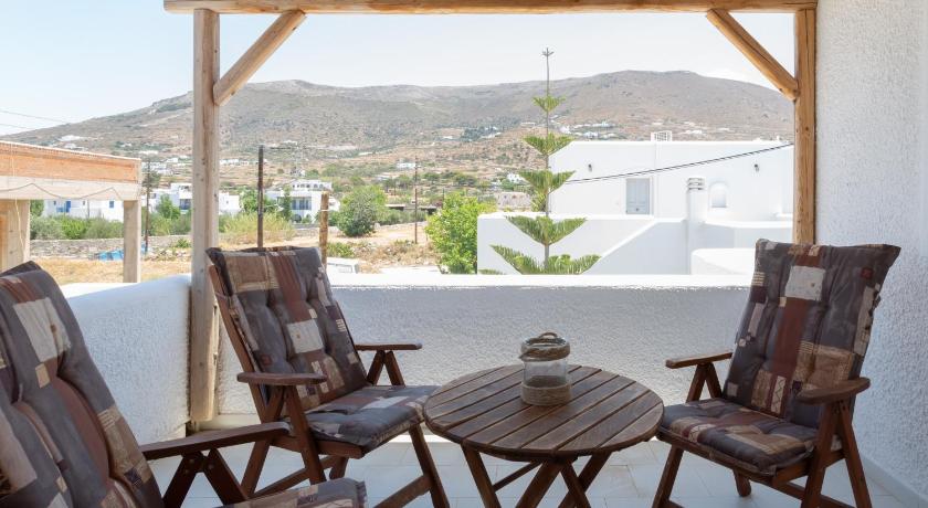 Paros Central house photo