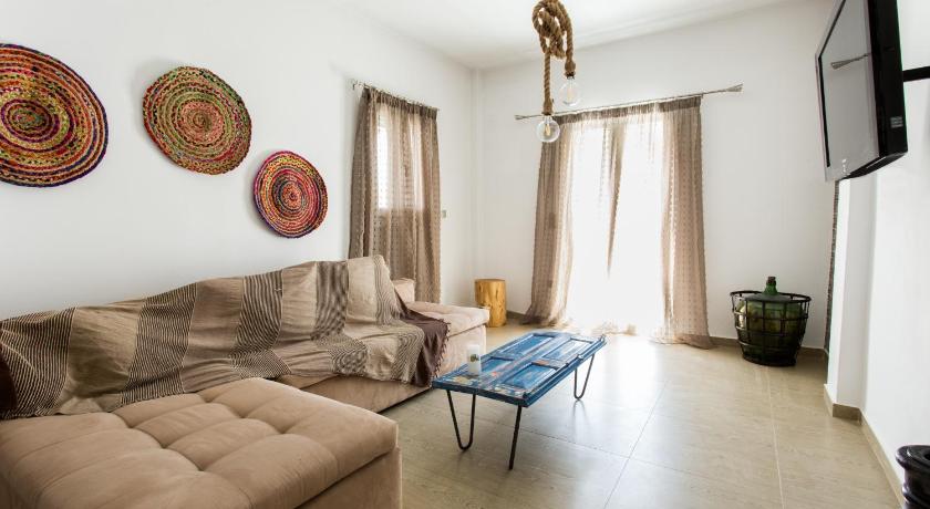 Paros Central house photo