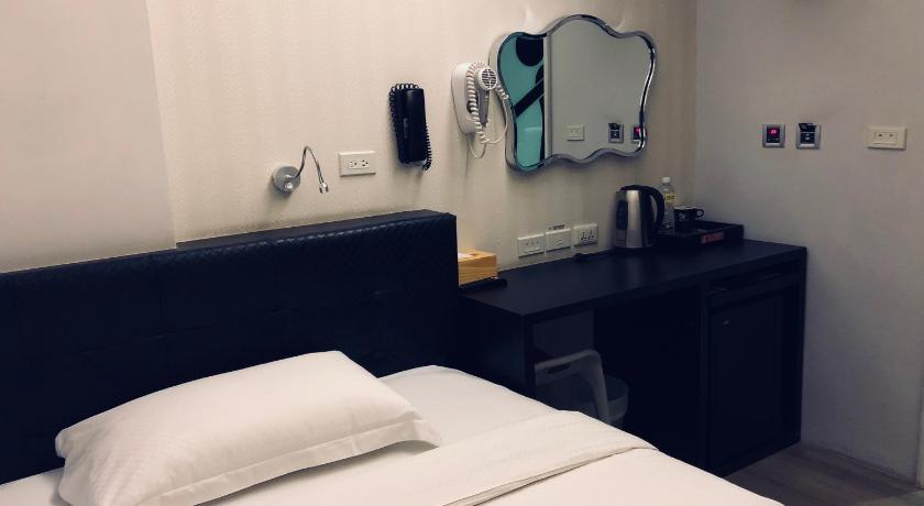 Image of Budget Single Room 3