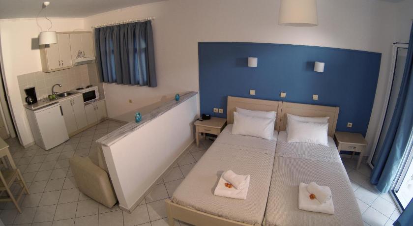 Image of Studio Apartment with Sea View 4
