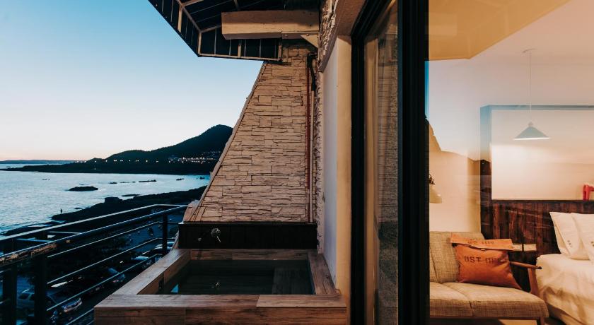 Chuanfanrock Haku Beach Days Inn - image 10