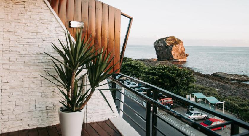 Image of Premier Seaview 13