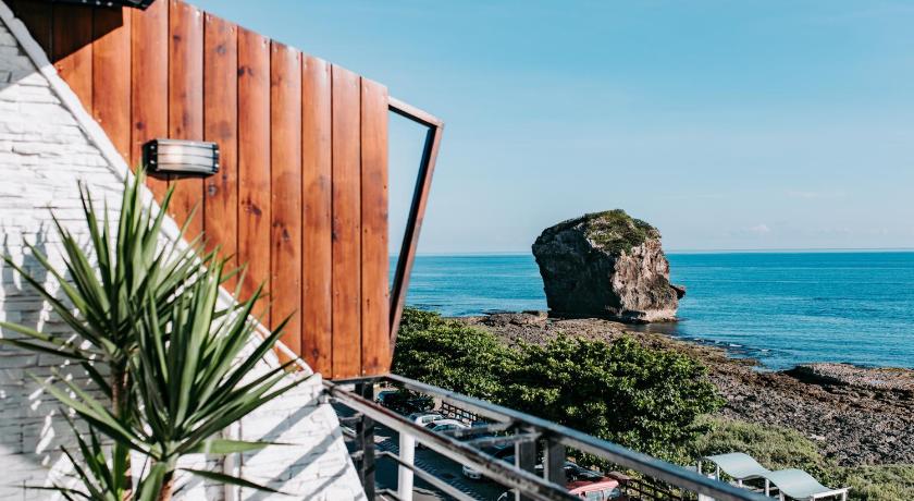 Image of Premier Seaview 15