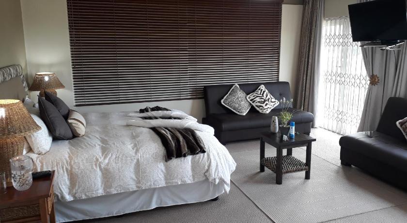 King Suite with Ocean View, Bella Vista Guest House in Durban