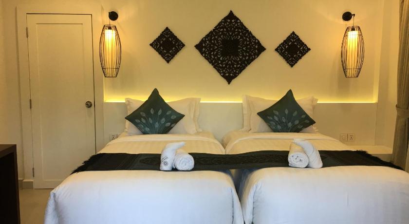 Image of Deluxe Twin Garden View with Balcony 4