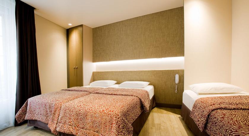 Image of Triple Room 0