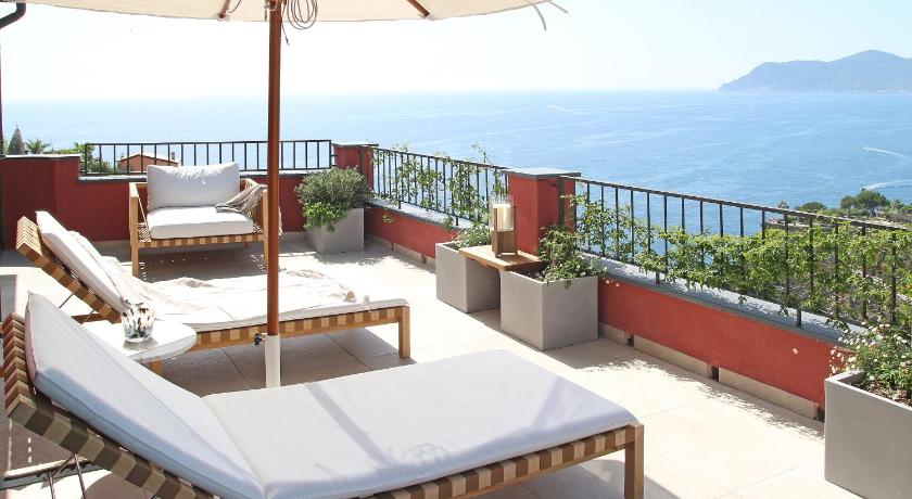 Il Sogno di Manarola by The First photo