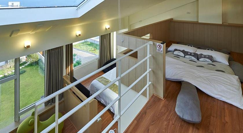Image of Family Suite with Balcony 5